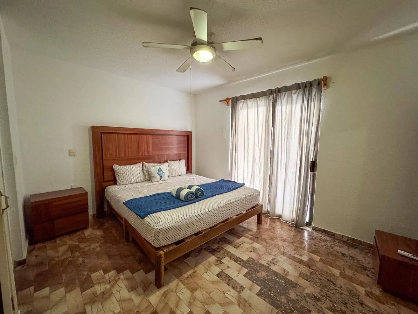 Apartment Spacious 2-Story, 4 Bedrooms, Ocean View Balcony Cancun