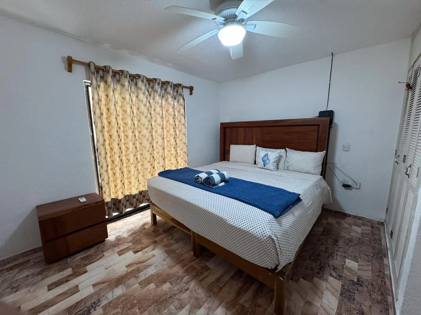 Apartment Spacious 2-Story, 4 Bedrooms, Ocean View Balcony Cancun