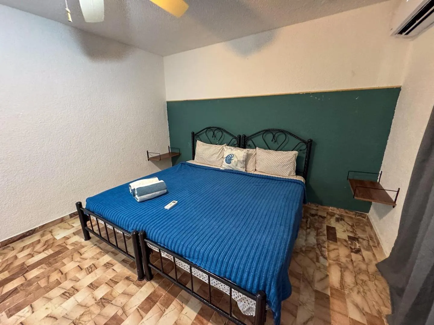 Apartment Spacious 2-Story, 4 Bedrooms, Ocean View Balcony Cancun Mexico