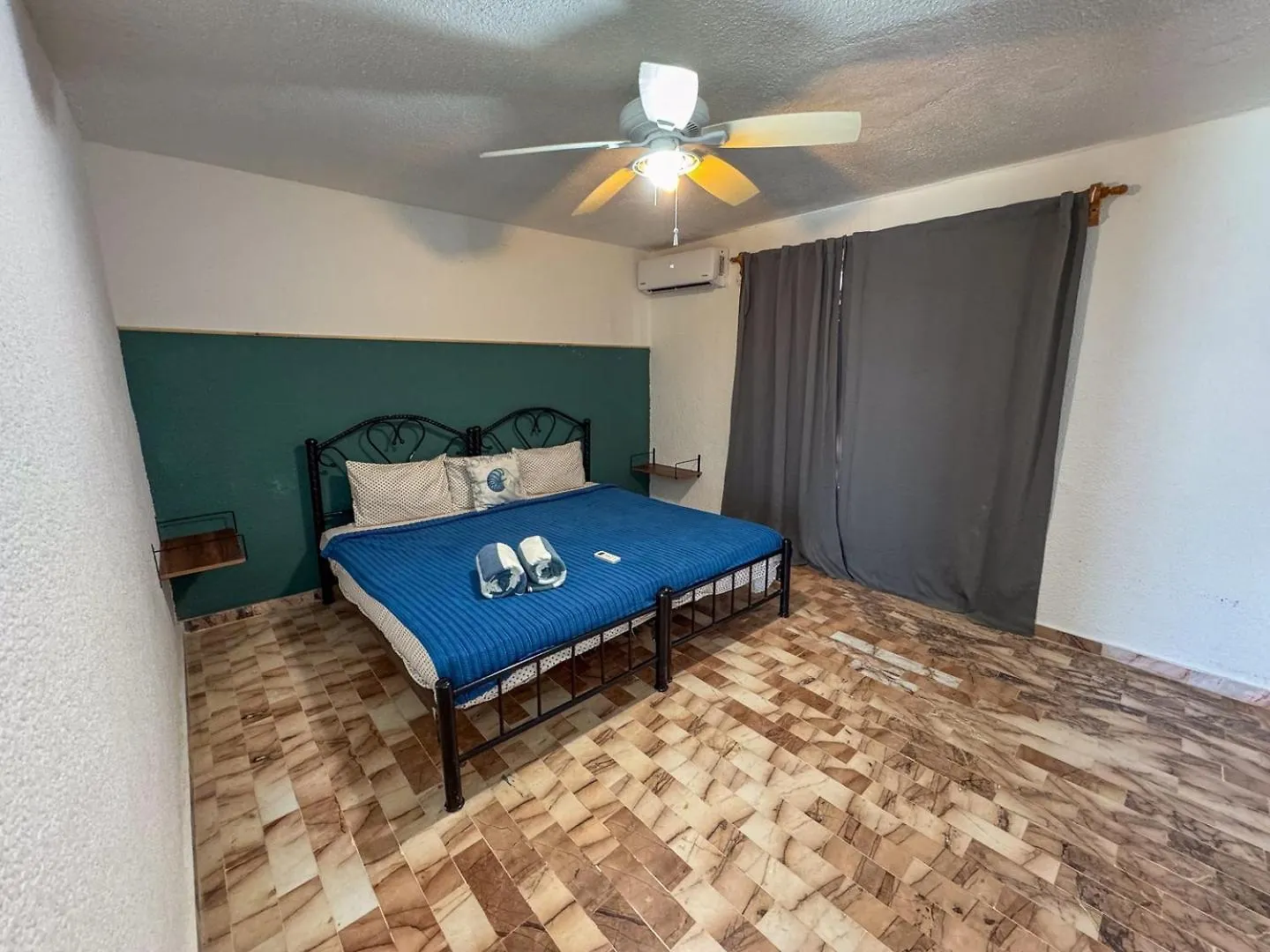 Spacious 2-Story, 4 Bedrooms, Ocean View Balcony Cancun